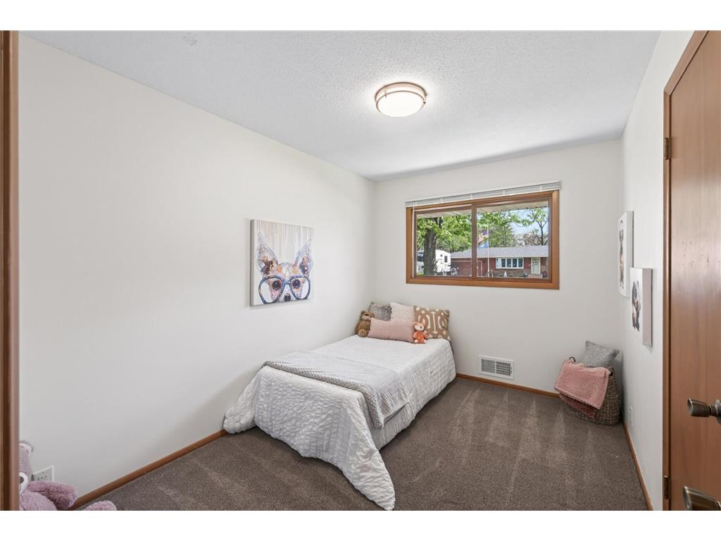 2521 Cedar Avenue White Bear Lake MN 55110 7057208 image14