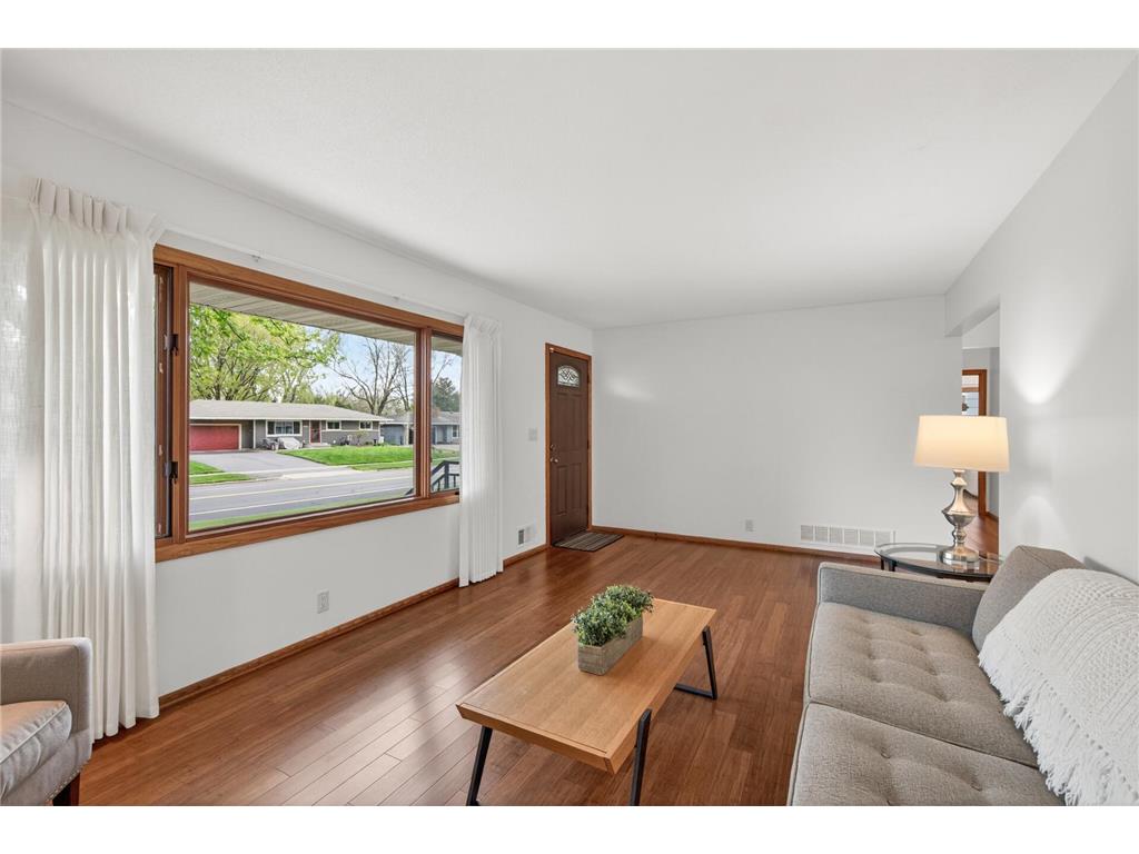 2521 Cedar Avenue White Bear Lake MN 55110 7057208 image2