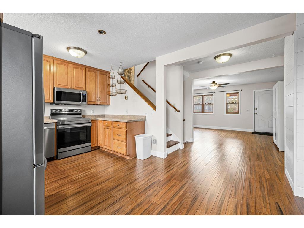 2523 Clinton Avenue Minneapolis MN 55404 7047391 image10