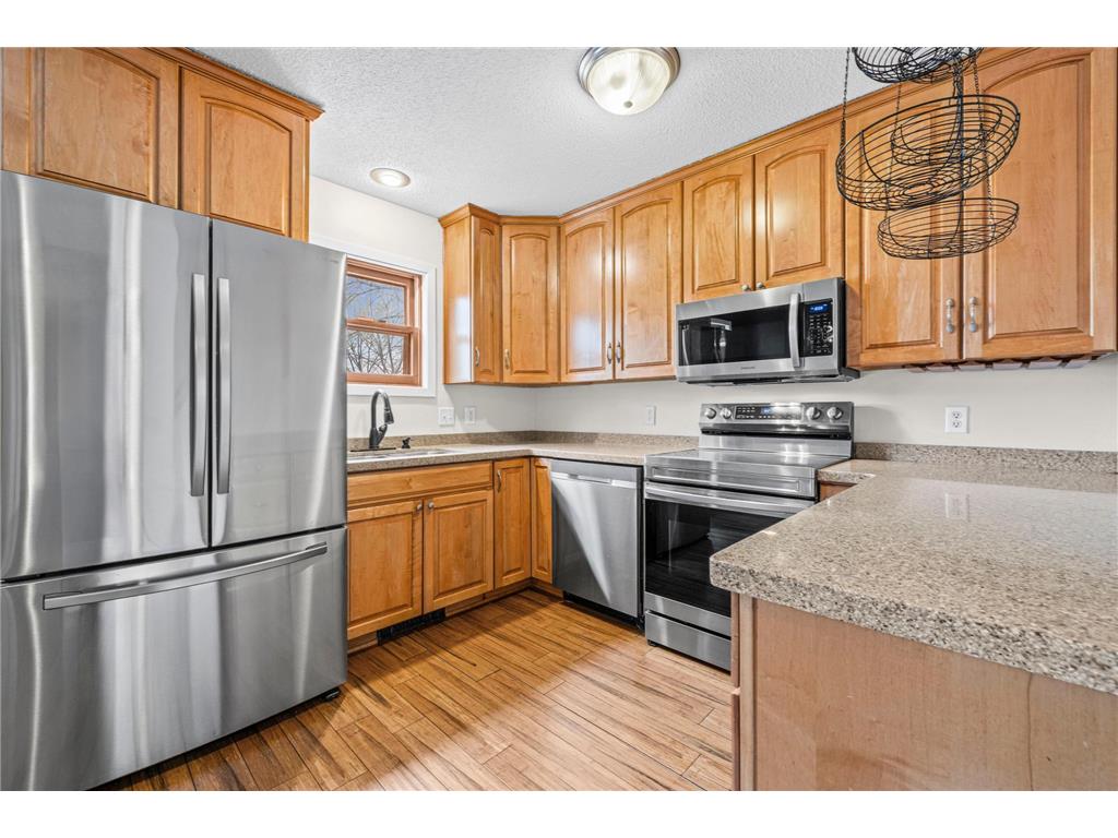2523 Clinton Avenue Minneapolis MN 55404 7047391 image12