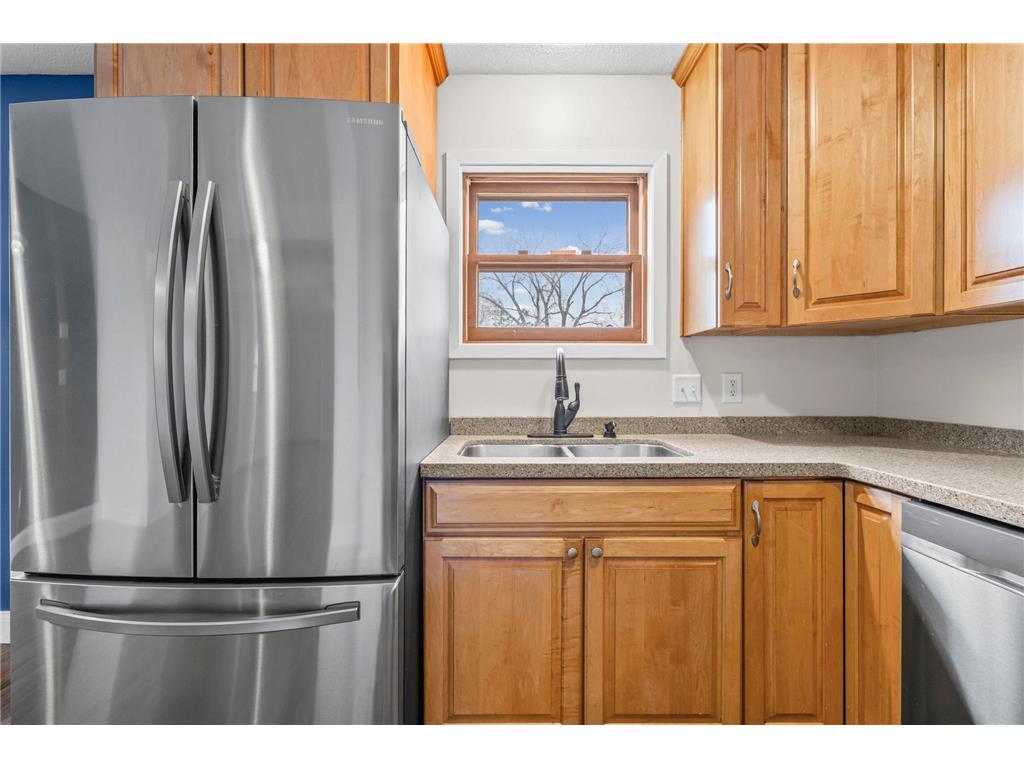 2523 Clinton Avenue Minneapolis MN 55404 7047391 image15