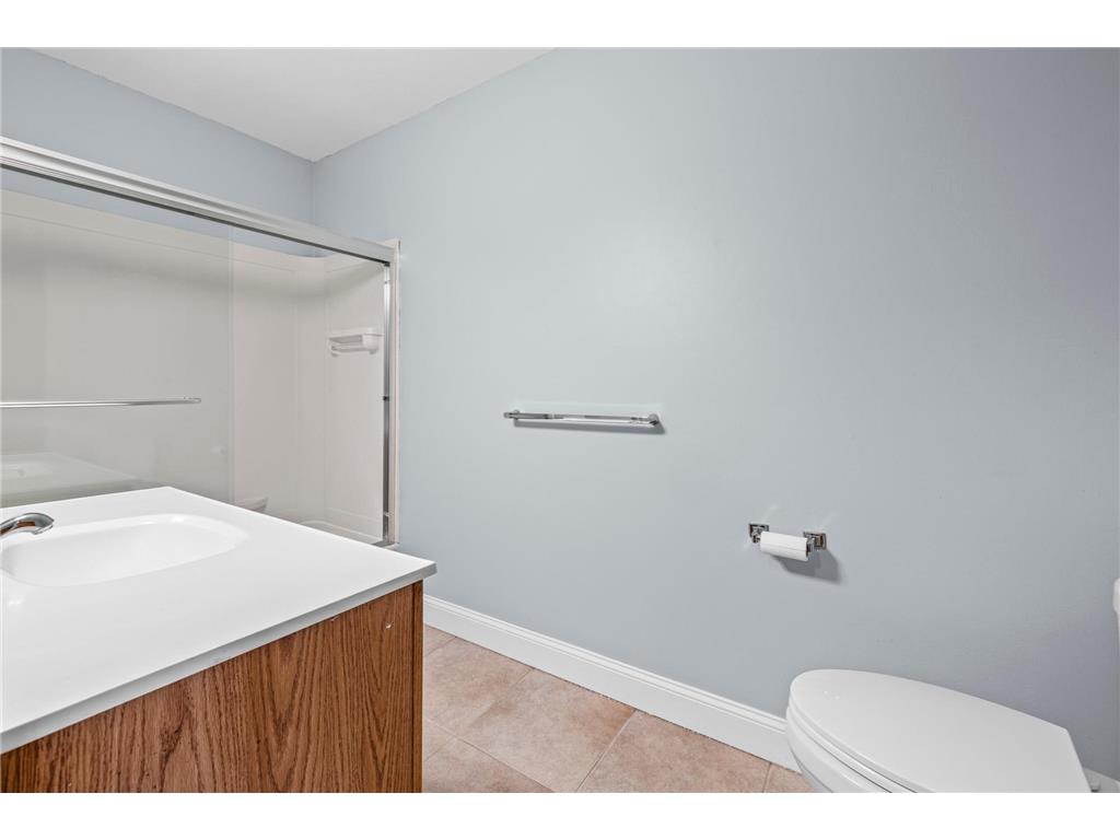 2523 Clinton Avenue Minneapolis MN 55404 7047391 image20