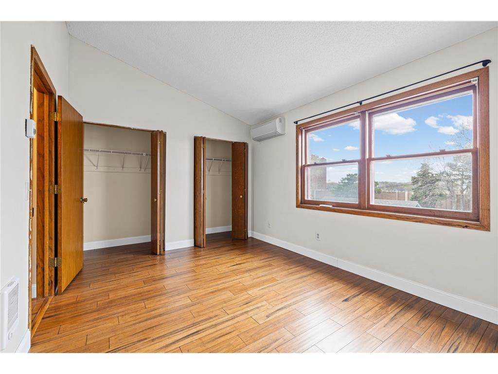 2523 Clinton Avenue Minneapolis MN 55404 7047391 image21