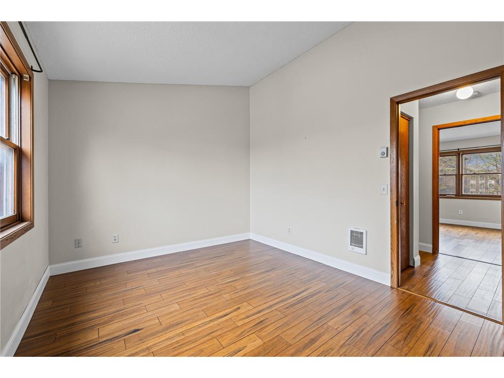 2523 Clinton Avenue Minneapolis MN 55404 7047391 image22