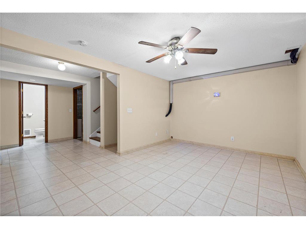 2523 Clinton Avenue Minneapolis MN 55404 7047391 image24