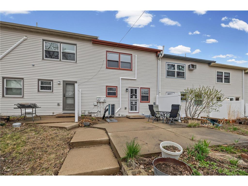 2523 Clinton Avenue Minneapolis MN 55404 7047391 image30