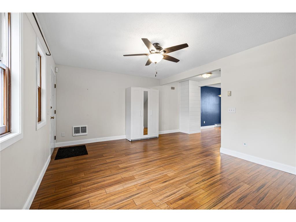 2523 Clinton Avenue Minneapolis MN 55404 7047391 image5
