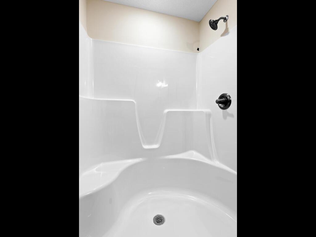 2524 Buchanan Lane S Cambridge MN 55008 7005555 image38