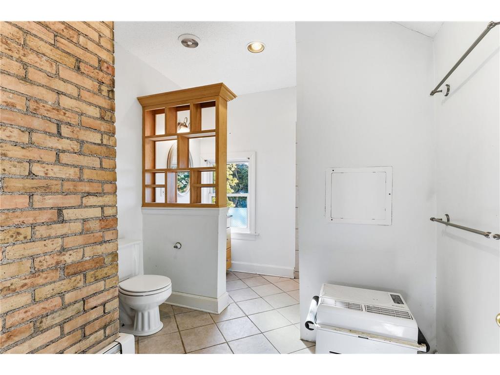 2524 Pillsbury Avenue S Minneapolis MN 55404 6808064 image23