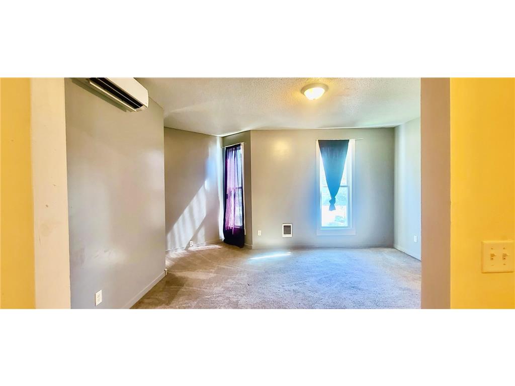 2524 Portland Avenue Minneapolis MN 55404 7004435 image10