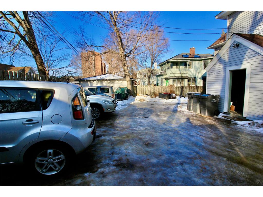 2524 Portland Avenue Minneapolis MN 55404 7004435 image16