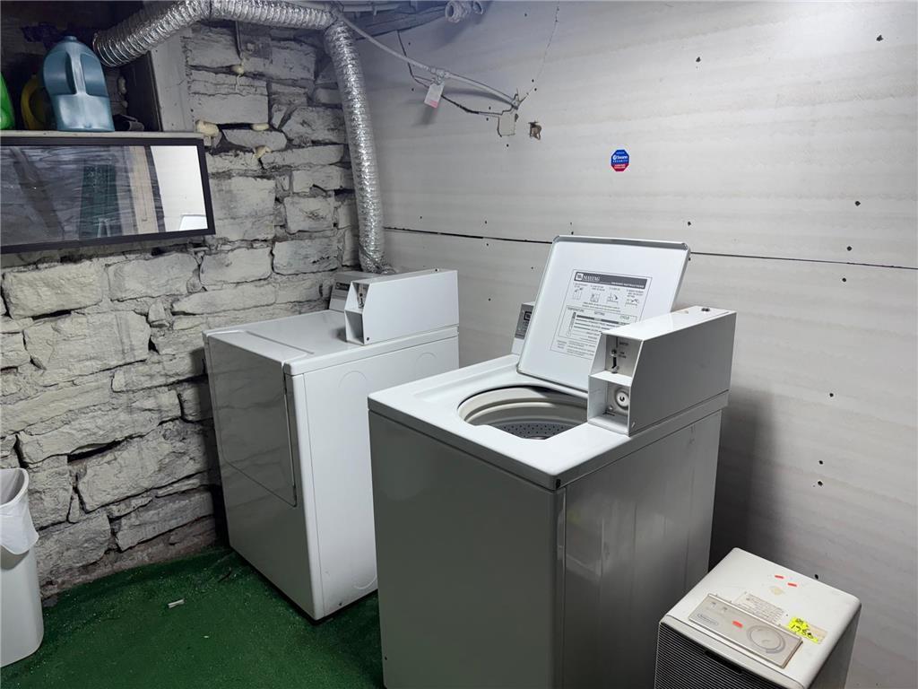 2524 Portland Avenue Minneapolis MN 55404 7004435 image5