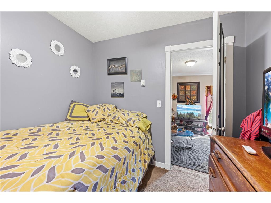 2524 Portland Avenue Minneapolis MN 55404 7048349 image17
