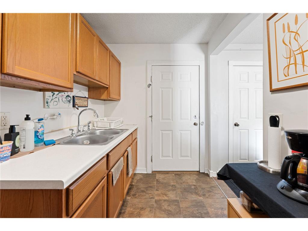 2524 Portland Avenue Minneapolis MN 55404 7048349 image23