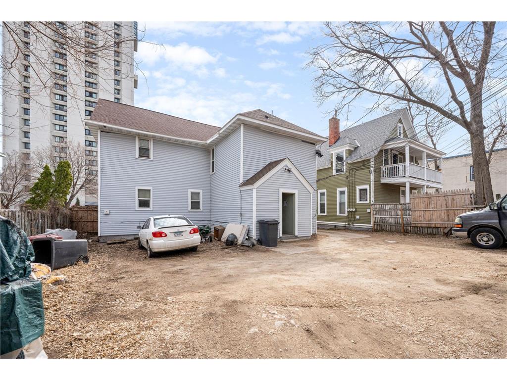 2524 Portland Avenue Minneapolis MN 55404 7048349 image30