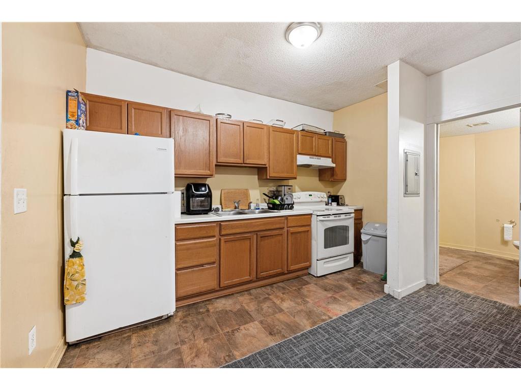 2524 Portland Avenue Minneapolis MN 55404 7048349 image4