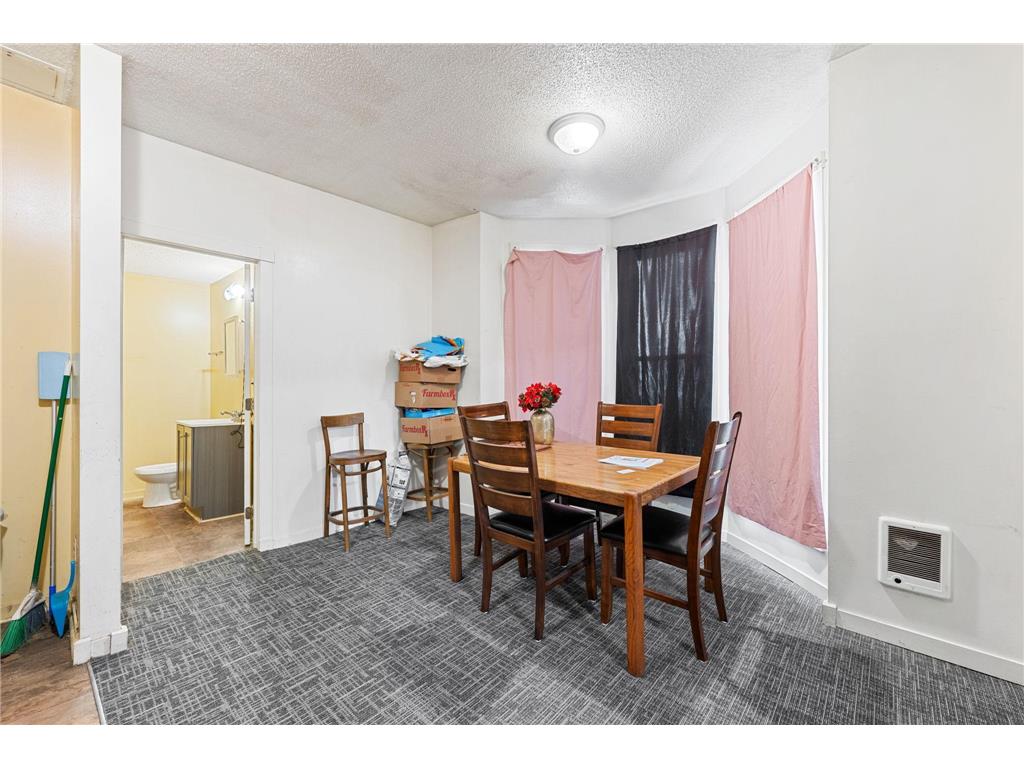 2524 Portland Avenue Minneapolis MN 55404 7048349 image7