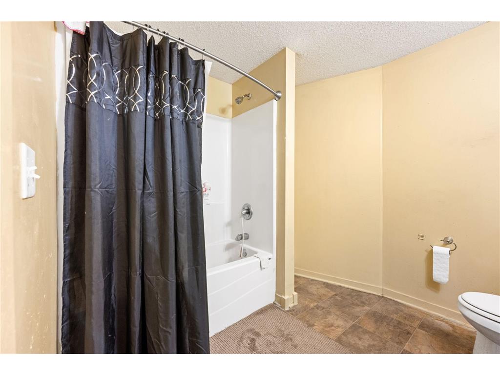 2524 Portland Avenue Minneapolis MN 55404 7048349 image8