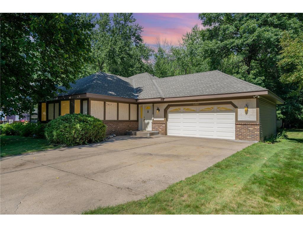 2525 4th Street White Bear Twp MN 55110 - White Bear 6746157 image1