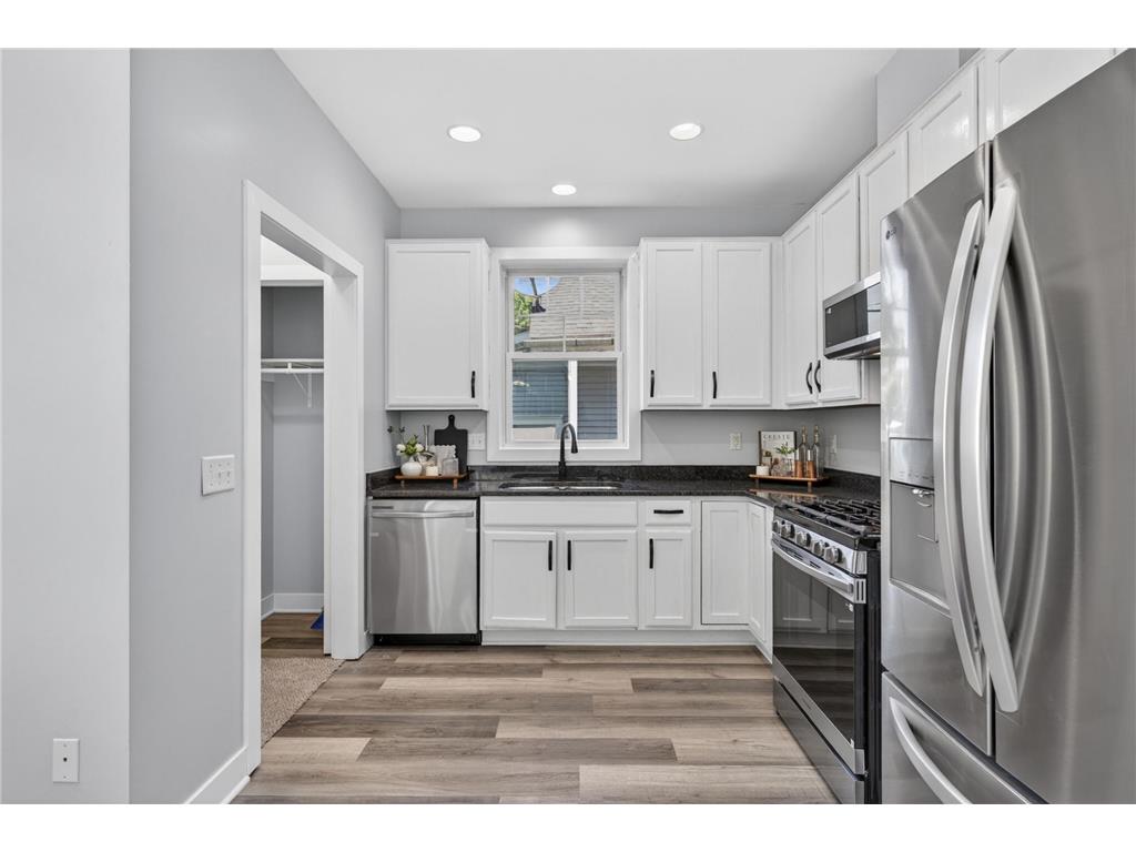 2525 James Avenue N Minneapolis MN 55411 7080048 image16