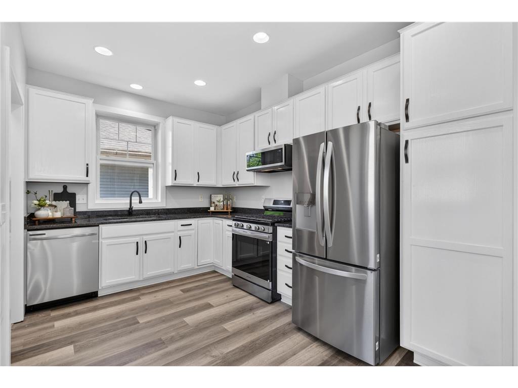 2525 James Avenue N Minneapolis MN 55411 7080048 image18