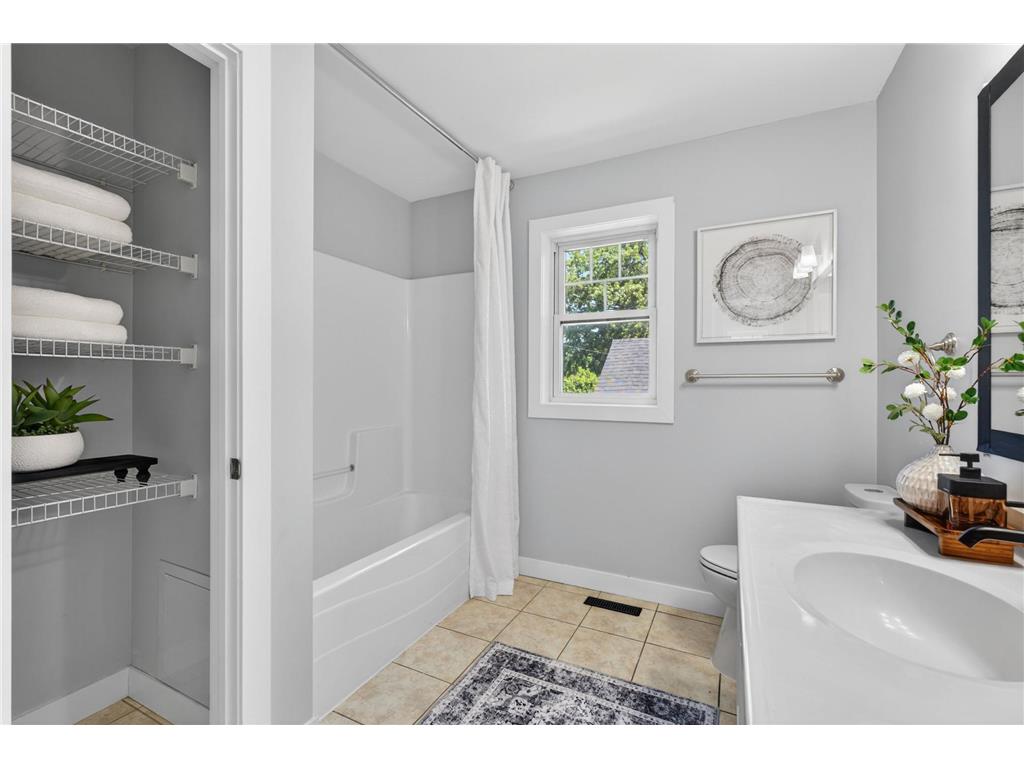 2525 James Avenue N Minneapolis MN 55411 7080048 image29