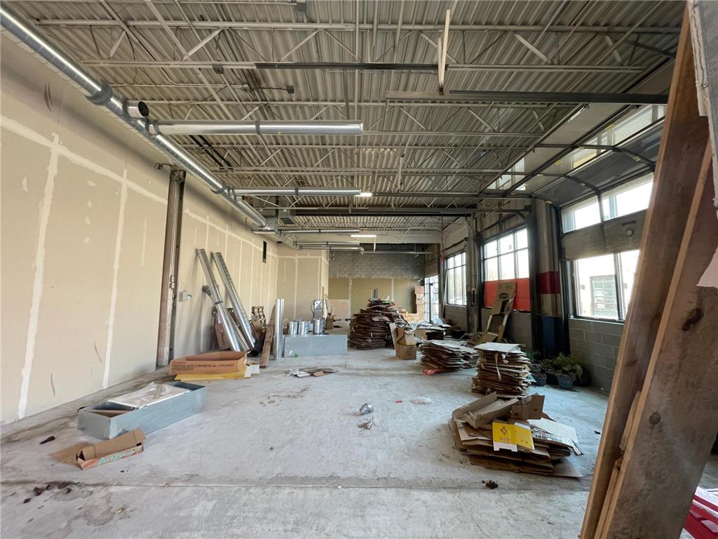 2525 White Bear Avenue N Maplewood MN 55109 6535928 image4