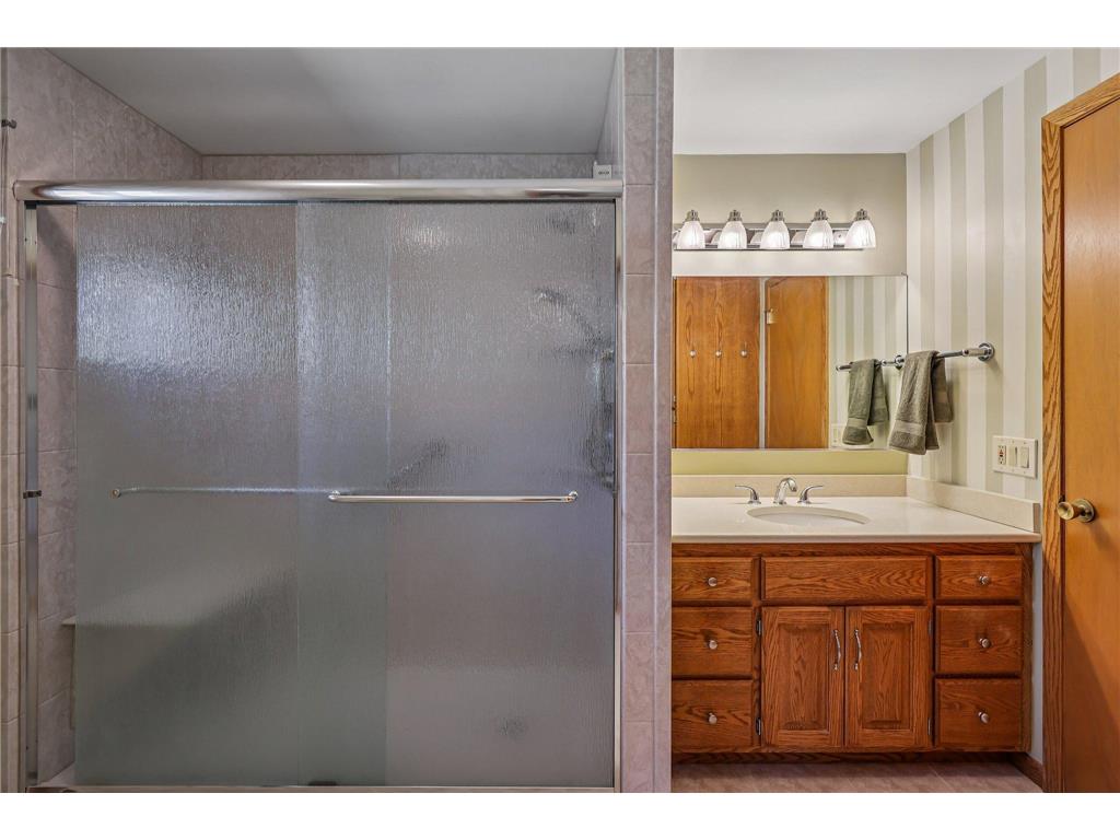 2526 Bittersweet Lane Maplewood MN 55109 7029695 image12