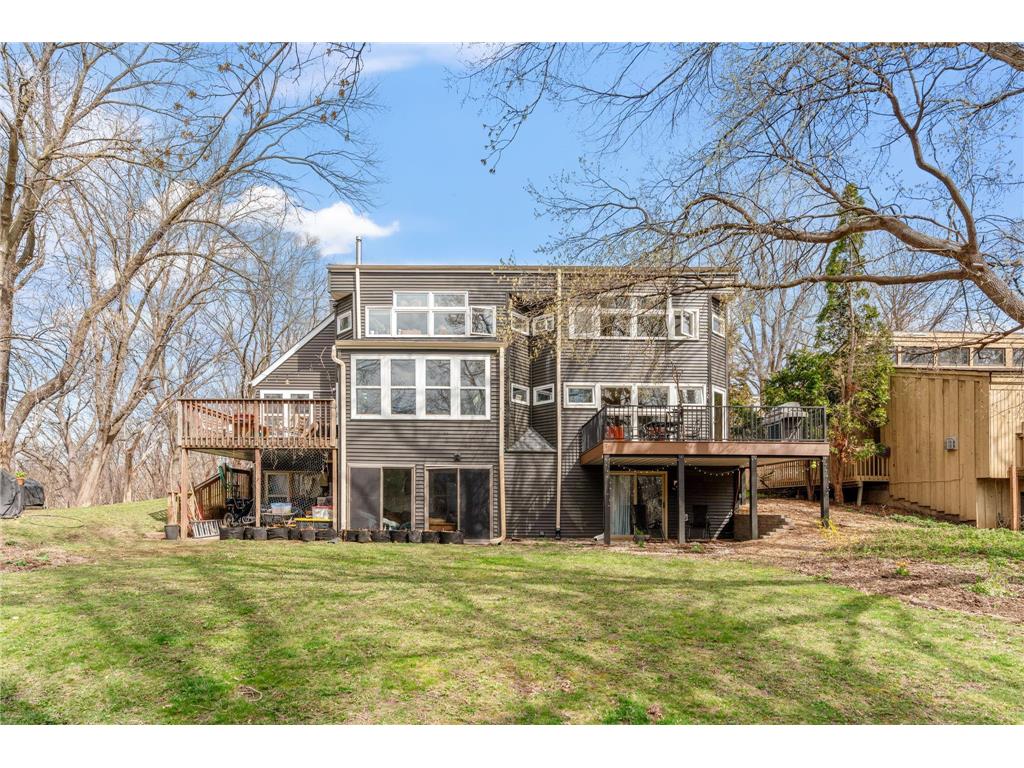 2527 Heaner Terrace N Minneapolis MN 55405 - Bassett Creek 6490527 image1