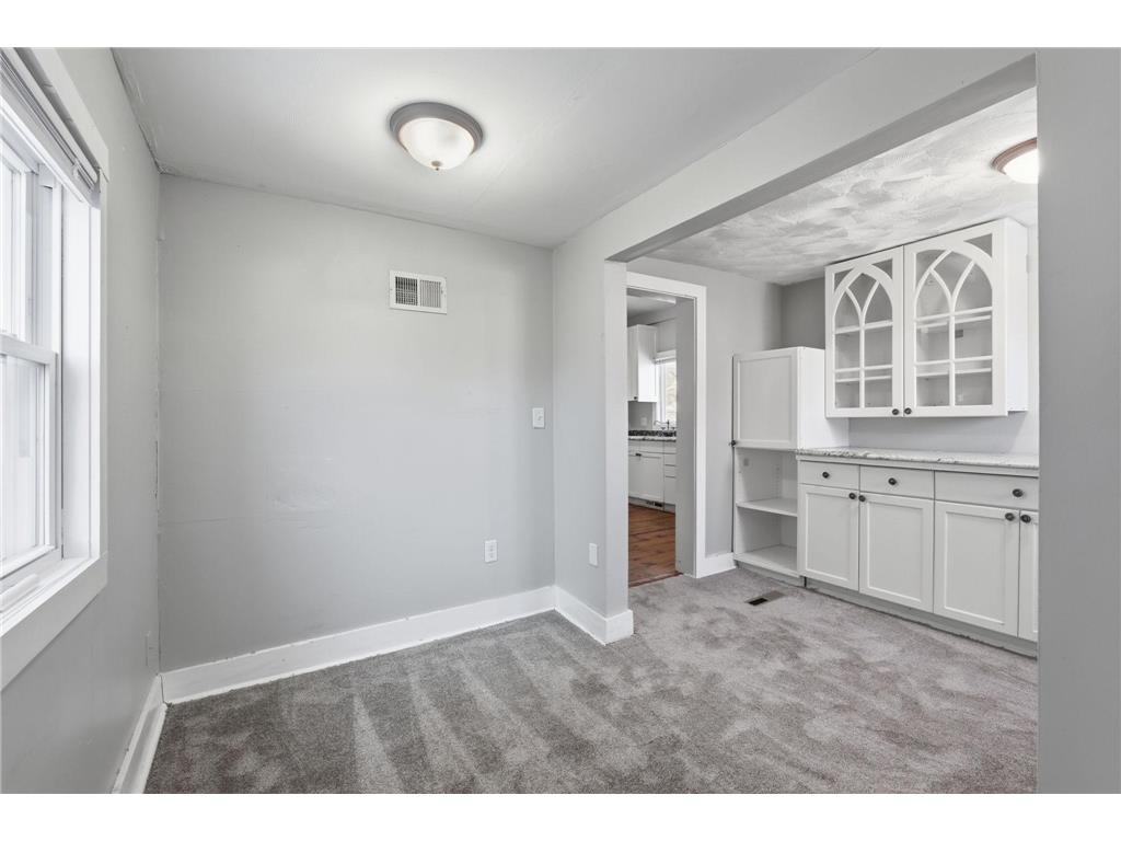 2527 Washington Street NE Minneapolis MN 55418 6816026 image12