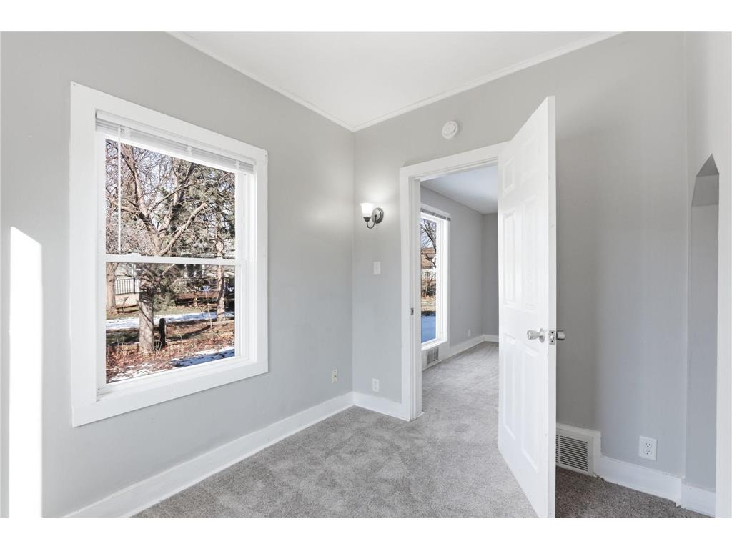 2527 Washington Street NE Minneapolis MN 55418 6816026 image14