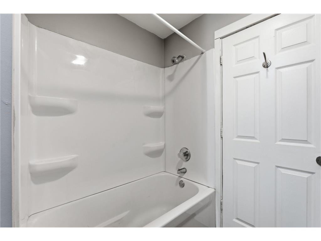 2527 Washington Street NE Minneapolis MN 55418 6816026 image20