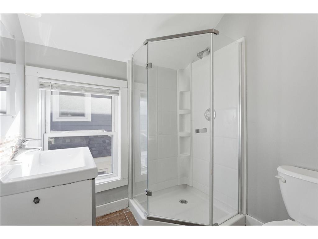 2527 Washington Street NE Minneapolis MN 55418 6816026 image28