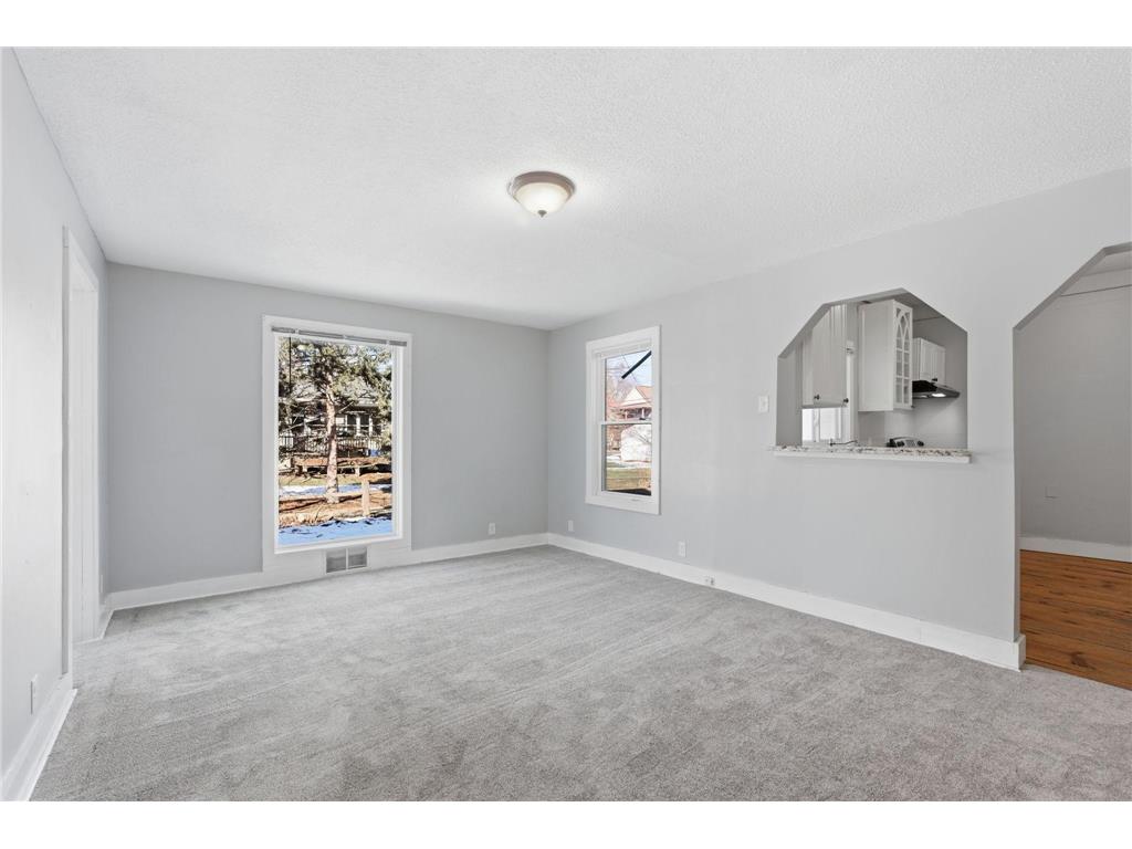 2527 Washington Street NE Minneapolis MN 55418 6816026 image3