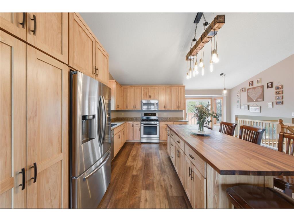 2529 Edinbrook Terrace Brooklyn Park MN 55443 7068572 image1
