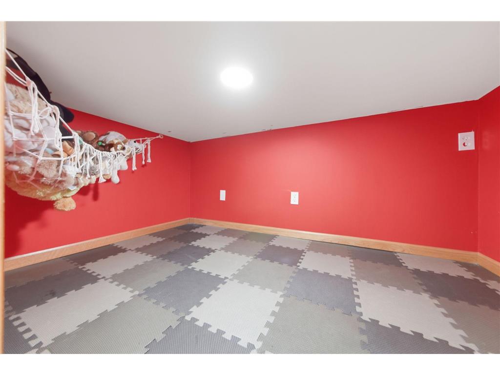 2529 Edinbrook Terrace Brooklyn Park MN 55443 7068572 image11