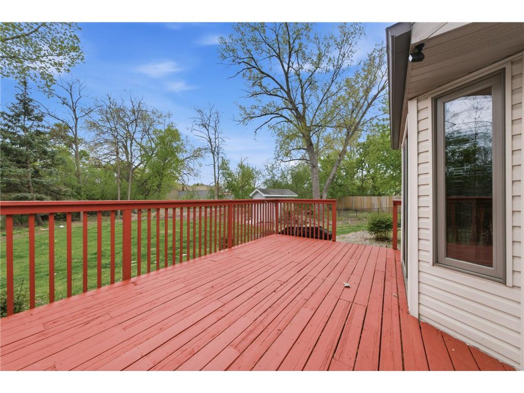 2529 Edinbrook Terrace Brooklyn Park MN 55443 7068572 image19