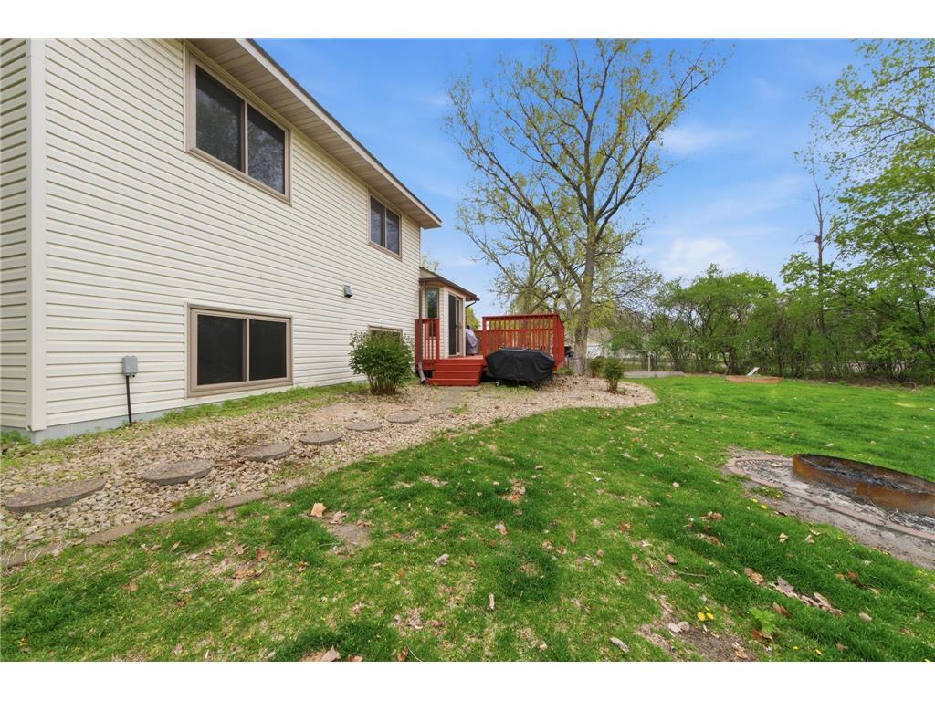 2529 Edinbrook Terrace Brooklyn Park MN 55443 7068572 image21