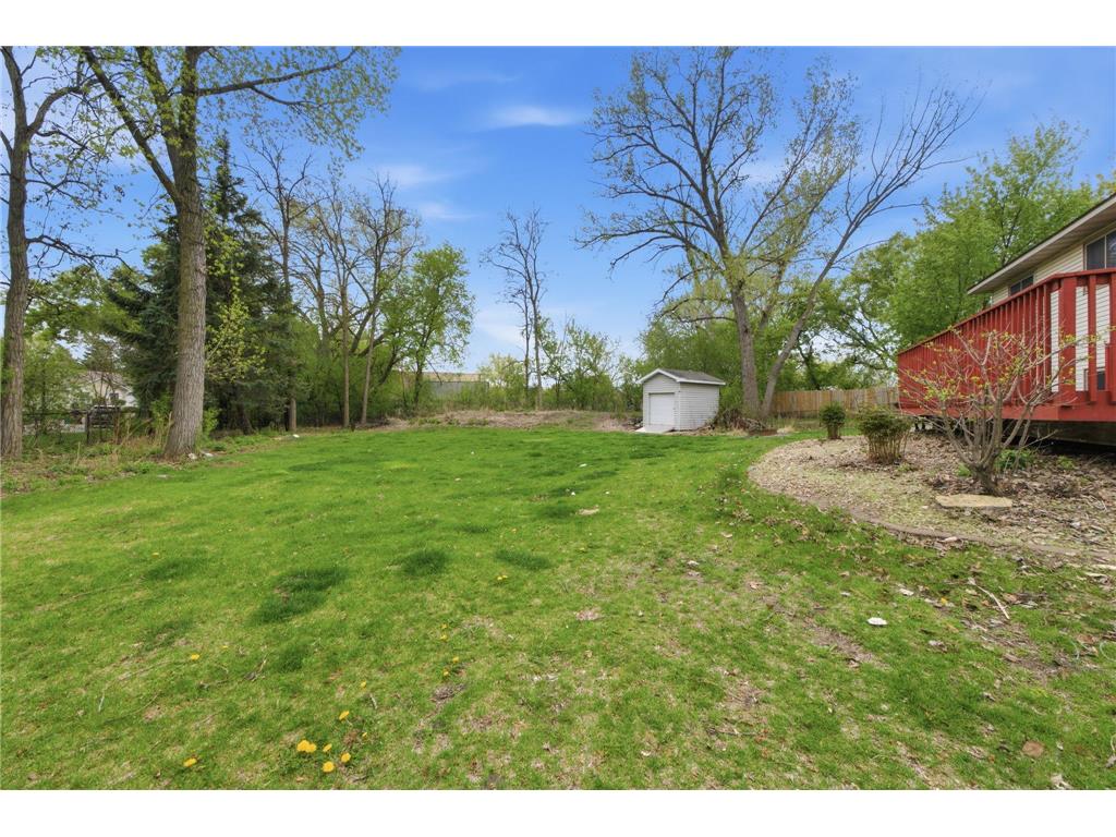 2529 Edinbrook Terrace Brooklyn Park MN 55443 7068572 image22