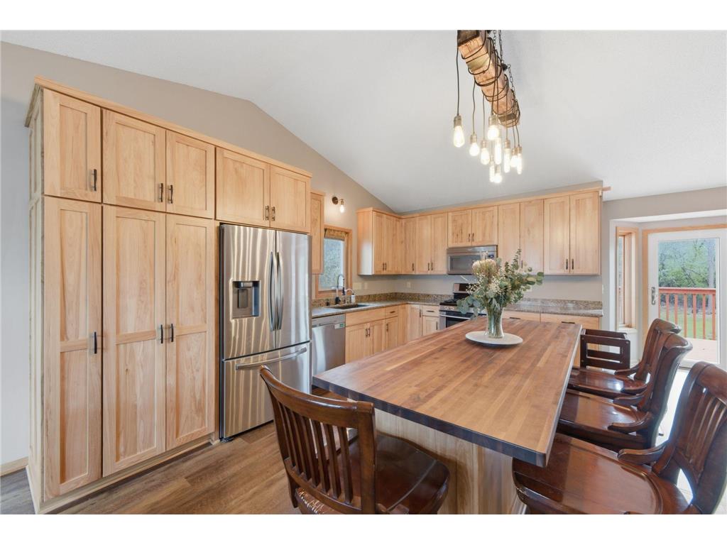 2529 Edinbrook Terrace Brooklyn Park MN 55443 7068572 image5