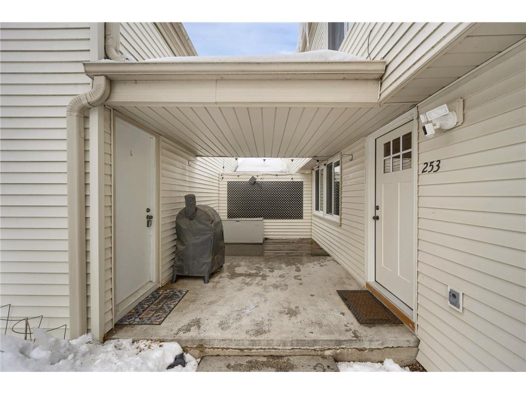 253 Dejon Court Woodbury MN 55125 6344733 image1