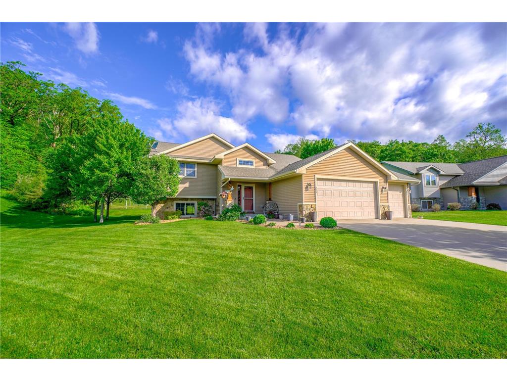 253 Glenmeadow Street River Falls WI 54022 6527207 image1