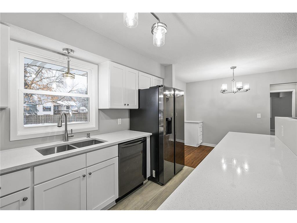 253 Hawes Avenue Shoreview MN 55126 6387648 image1