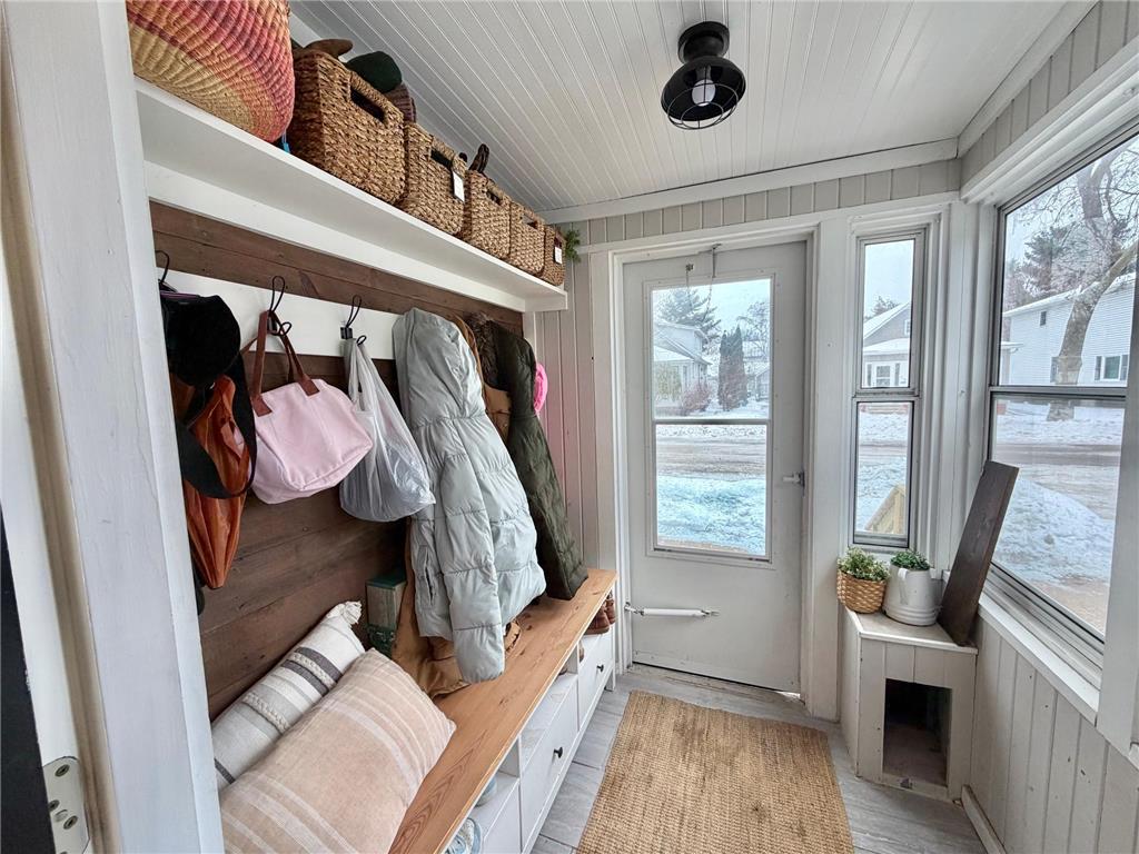 253 W Mill Street Winona MN 55987 7005370 image6