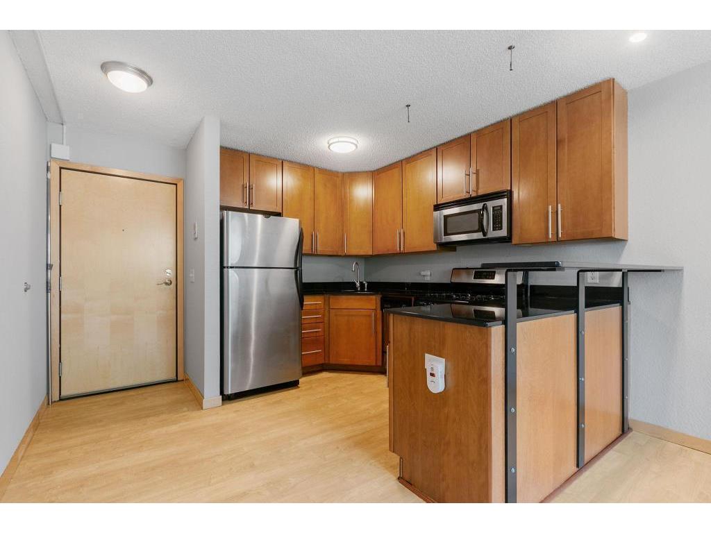 2530 1st Ave S #101 Minneapolis MN 55404 6813925 image4