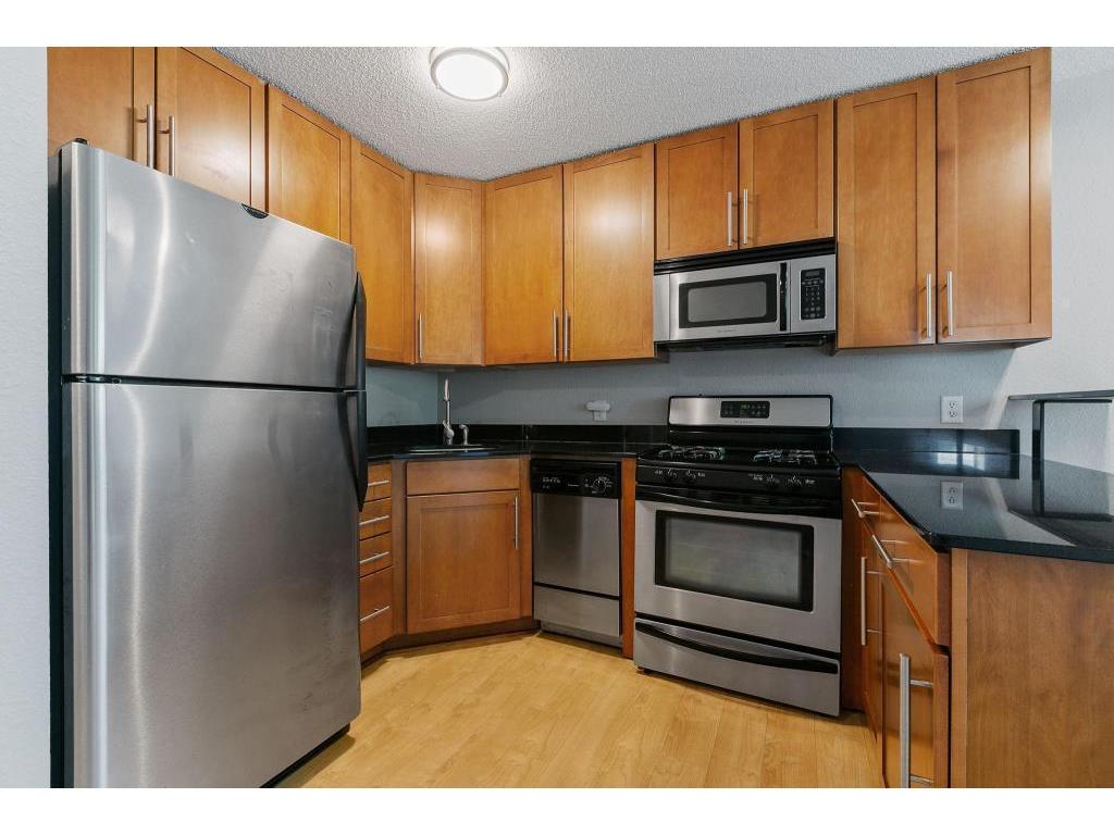 2530 1st Ave S #101 Minneapolis MN 55404 6813925 image5