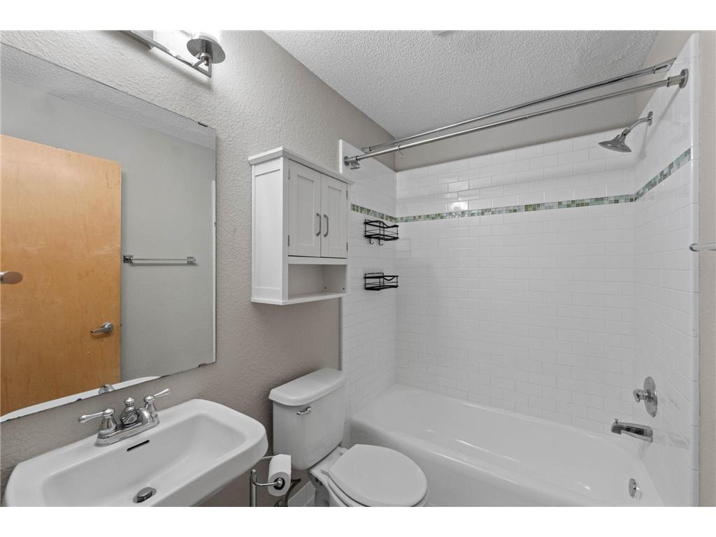 2530 1st Ave S #N201 Minneapolis MN 55404 7080849 image9