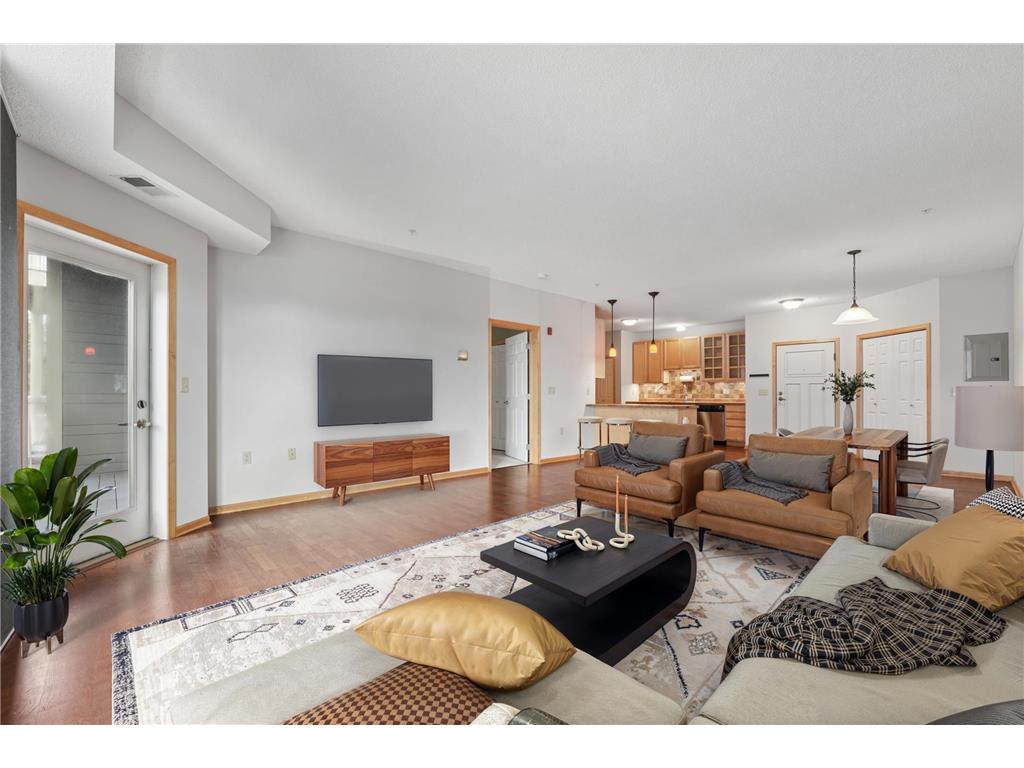 2530 E 34th Street #213 Minneapolis MN 55406 7019623 image1