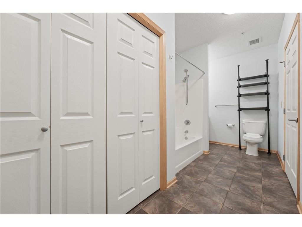 2530 E 34th Street #213 Minneapolis MN 55406 7019623 image15