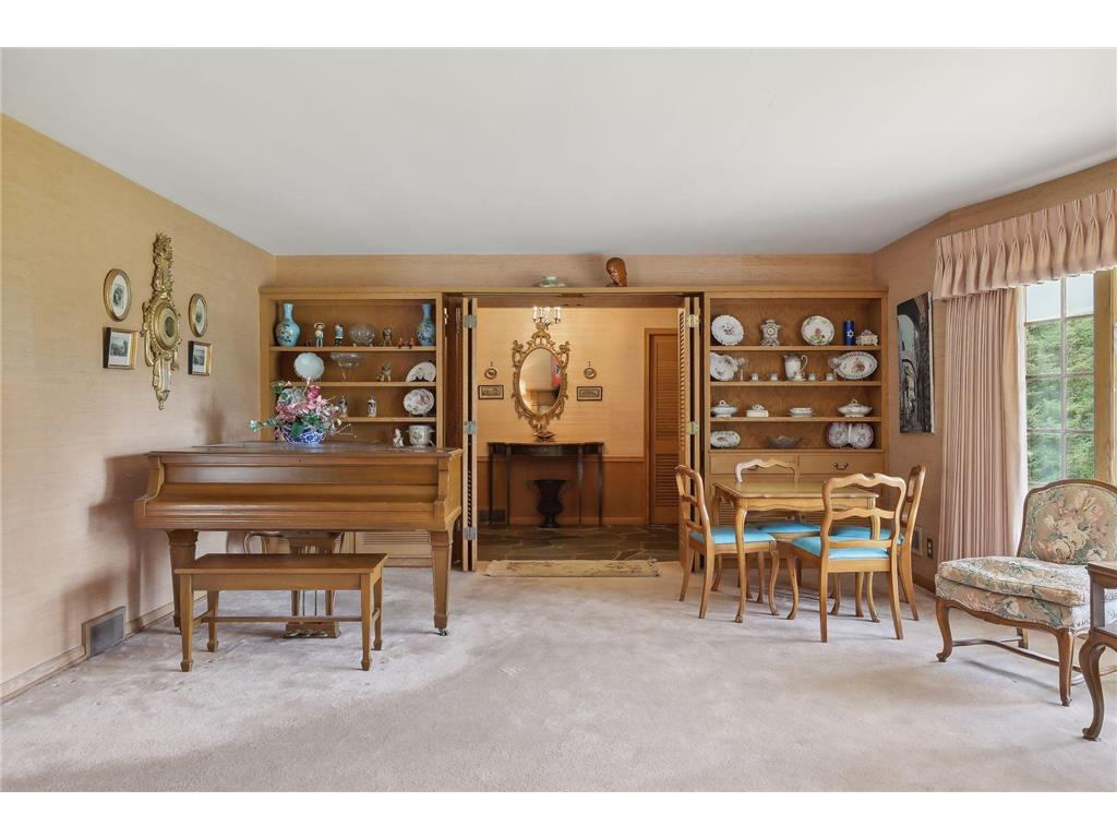 2530 France Avenue S Saint Louis Park MN 55416 7010117 image1